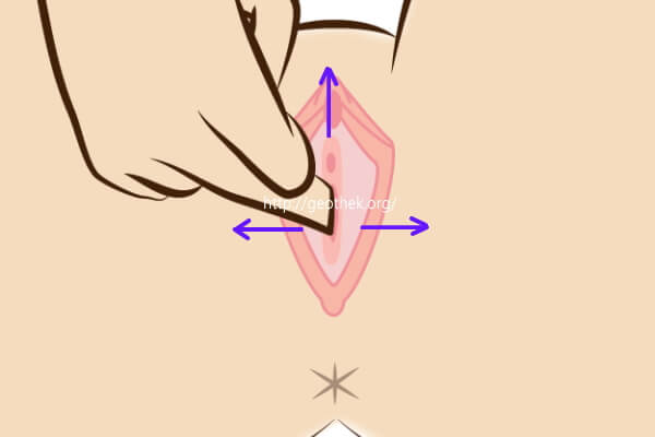 カップルにおすすめの性感マッサージのやり方５　指で膣内をほぐしているやり方画像